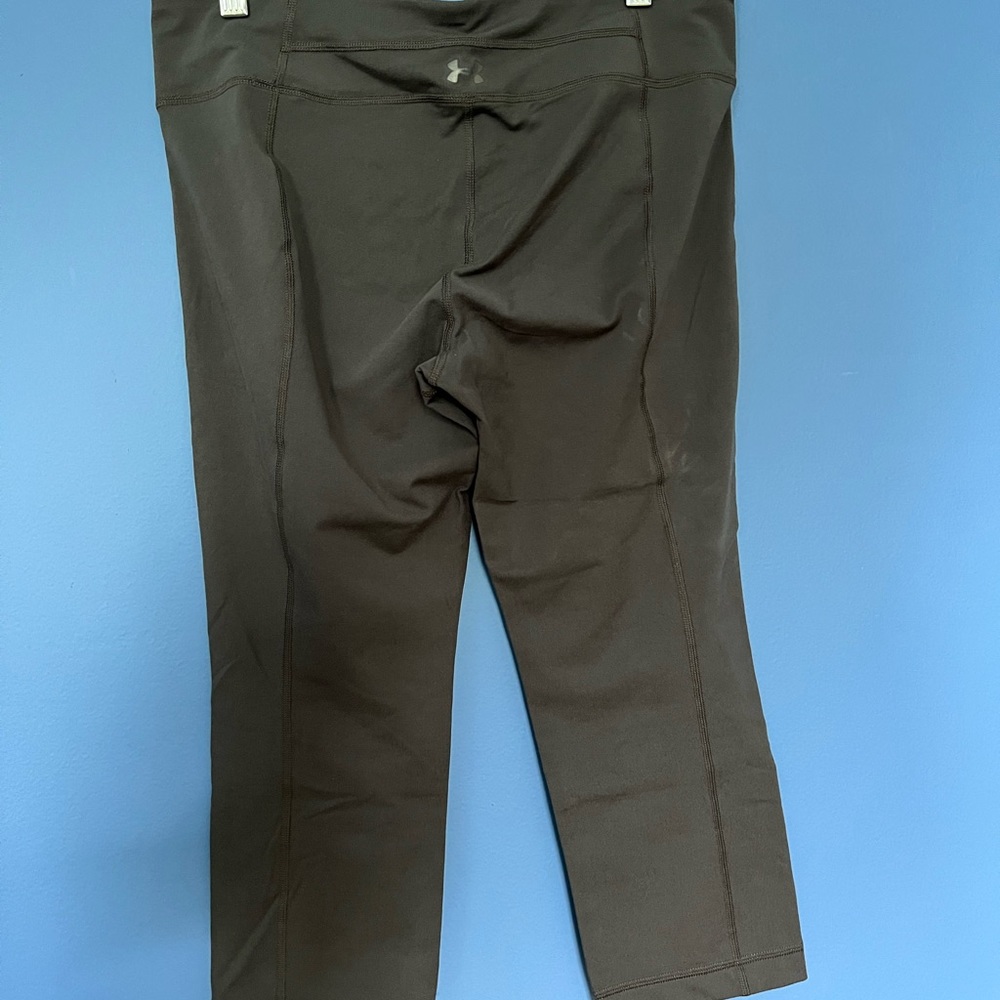 Under Armour all season gear gray crops ladies - Picture 2 of 5